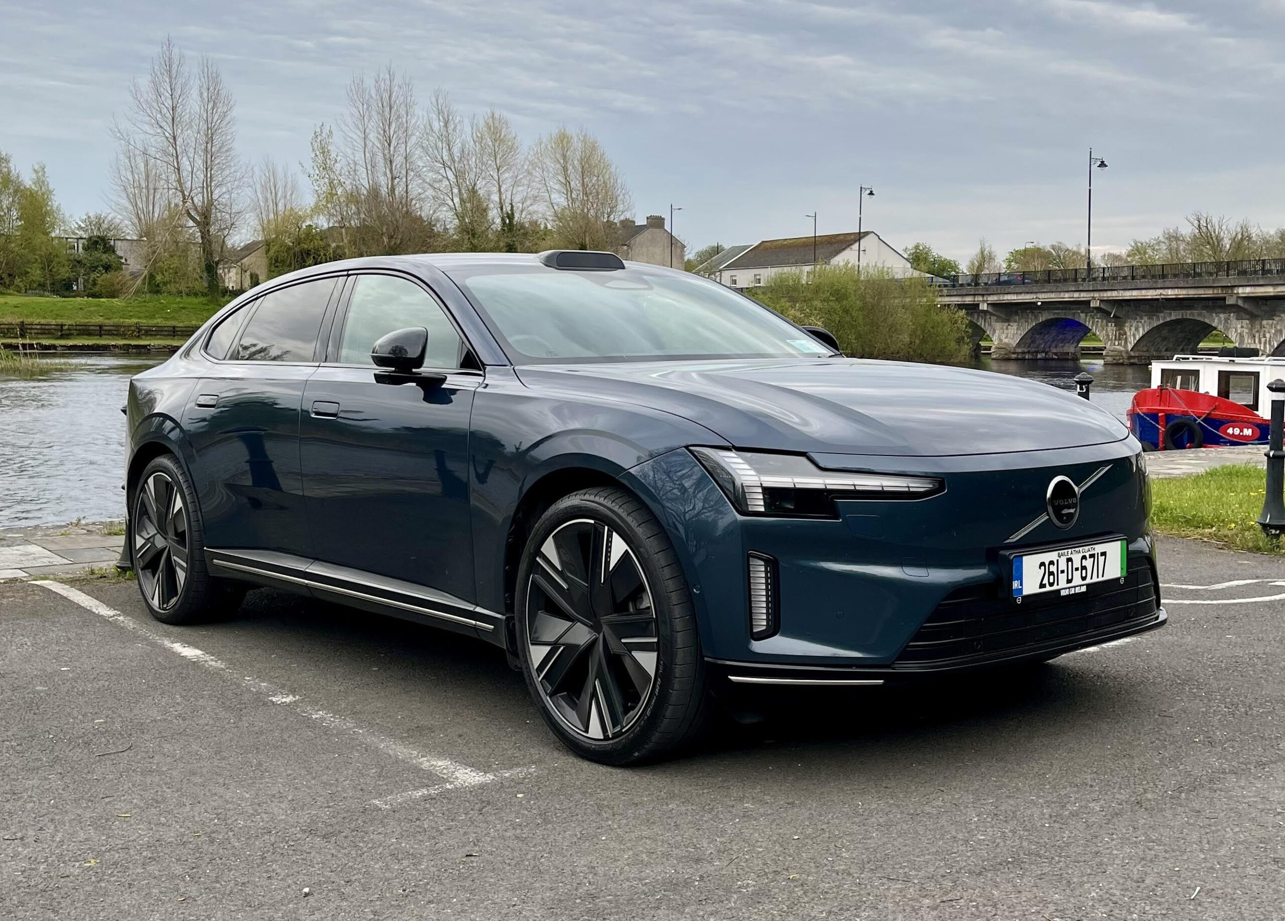 Tested: Volvo ES90