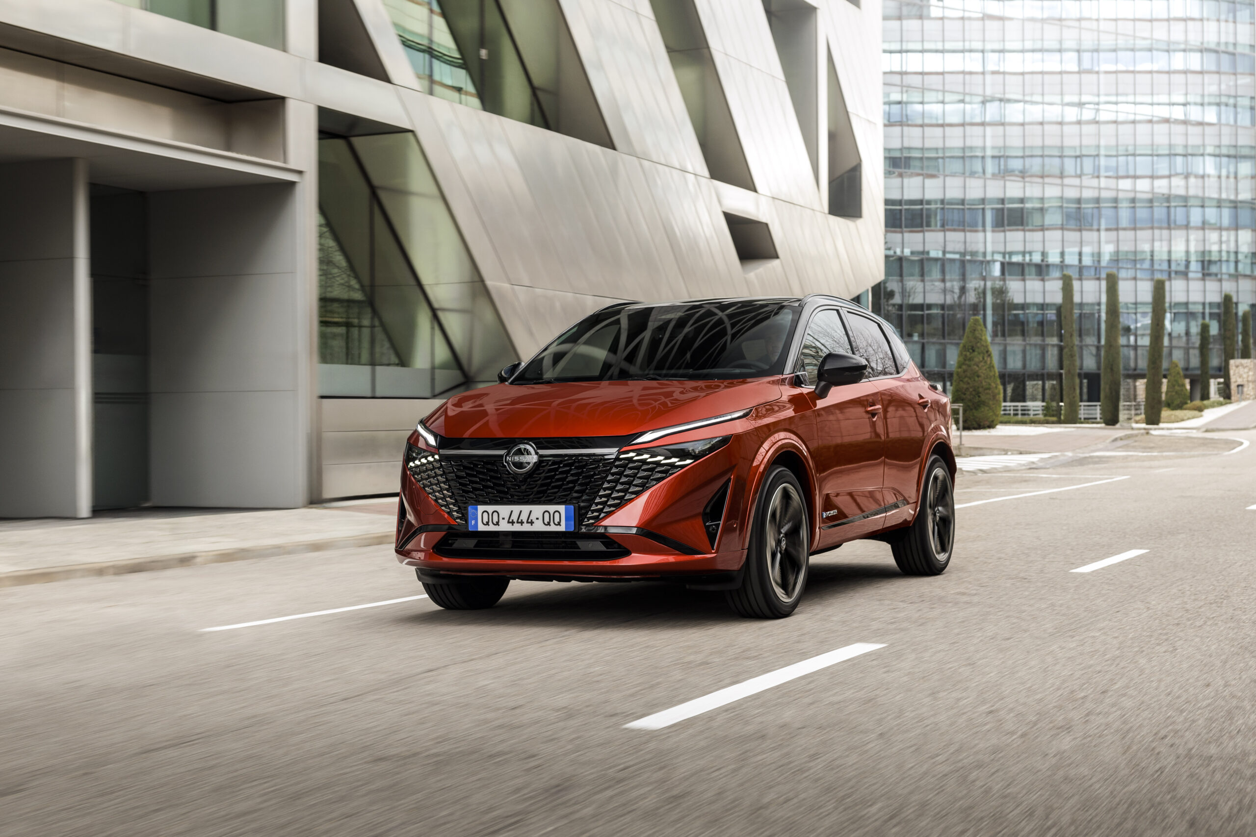 Nissan offers 262 buyers €4K their way